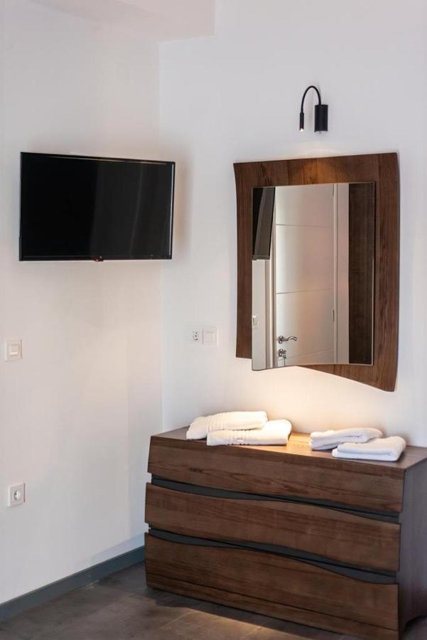 Ioulia'S Apartments بلاتاريا المظهر الخارجي الصورة
